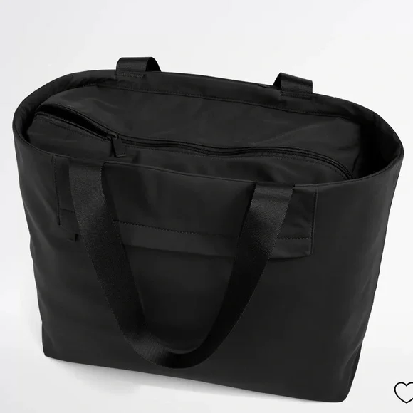 AWAY Featherlight Tote Black - Picture 2 of 13
